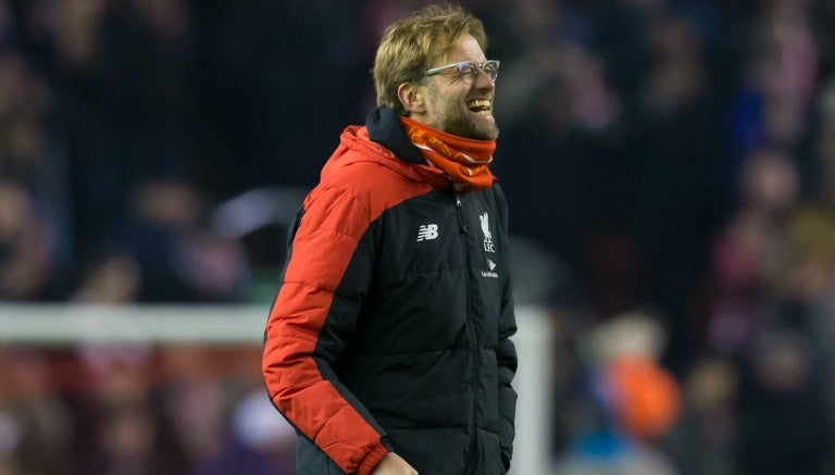 Klopp sonríe en partido del Liverpool