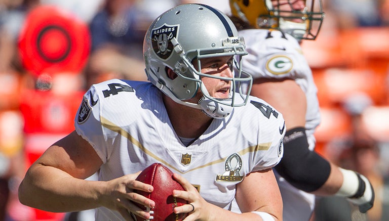 Derek Carr, QB de Oakland, durante el Pro Bowl