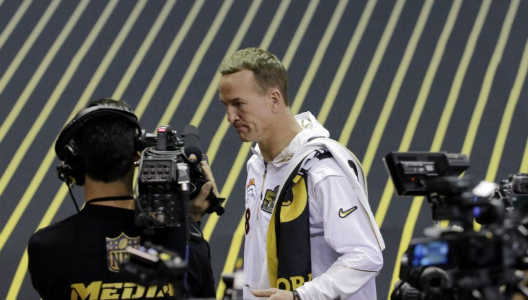 Peyton Manning, atiende a los medios de comunicación