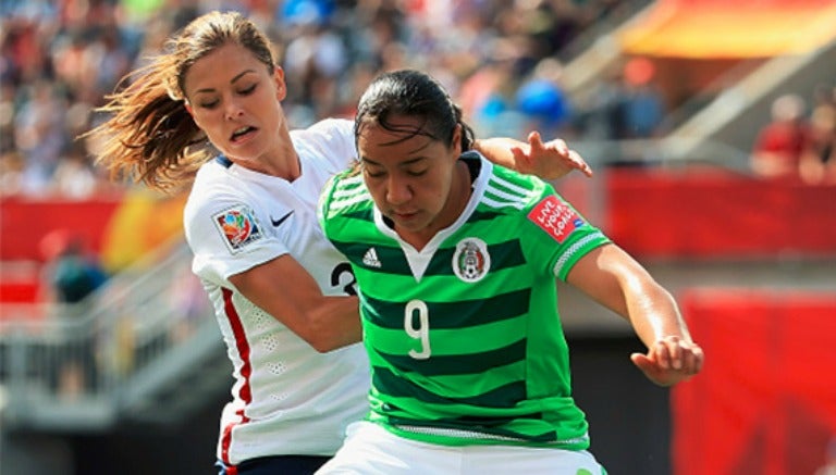 Corral, en un partido de la Selección Mexicana