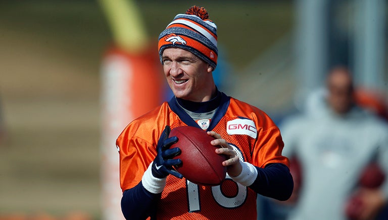 Manning, en práctica con los Broncos de Denver