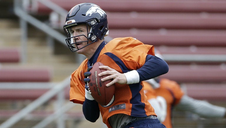 Peyton Manning, en entrenamiento con Broncos