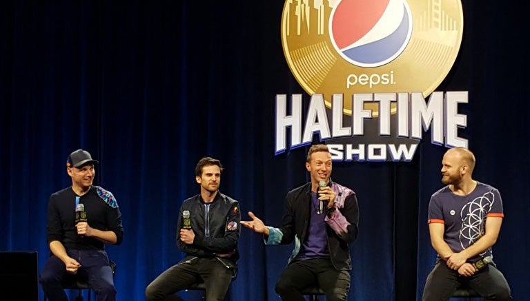 Coldplay charla con los medios en conferencia