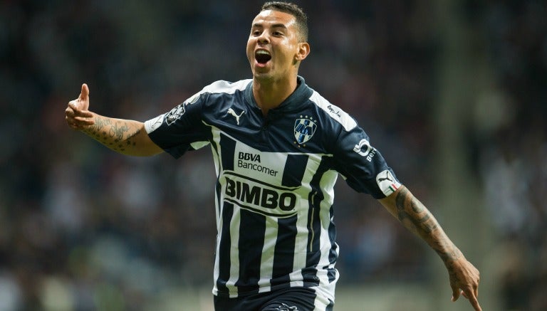 Edwin Cardona celebrando su tanto con Monterrey