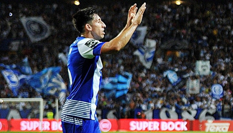 Herrera celebra su gol con el Porto