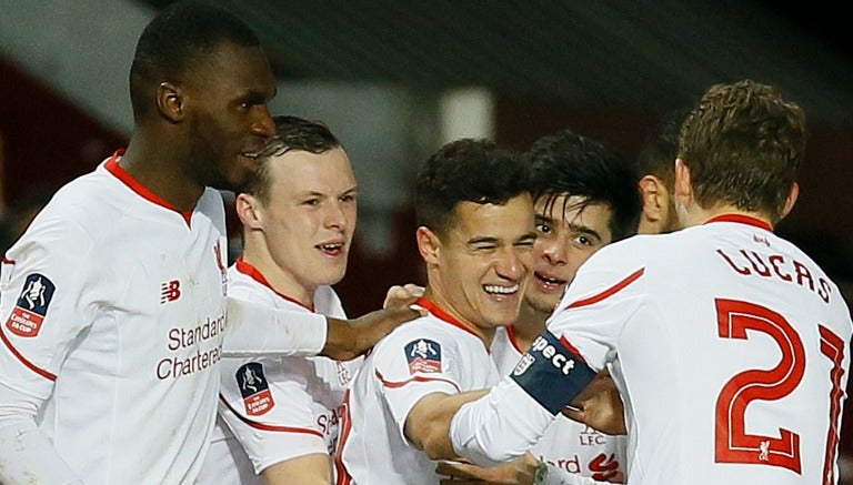 Los jugadores del Liverpool celebran un gol