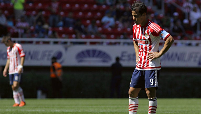 Omar Bravo se lamenta