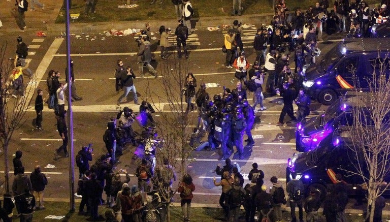 La policía detiene a varios hinchas tras los enfrentamientos