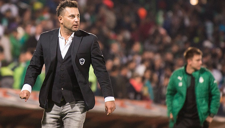 Antonio Mohamed, en el partido frente a Santos