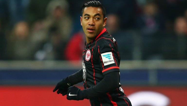 Marco Fabián durante un encuentro con el Frankfurt