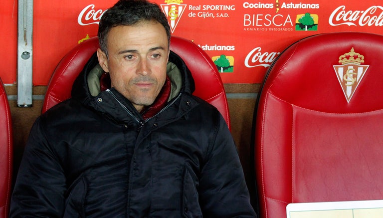 Luis Enrique observa un partido del Barcelona