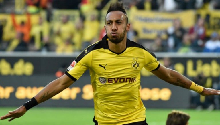 Pierre Emerick Aubameyang celebra un gol con el Borussia Dortmund