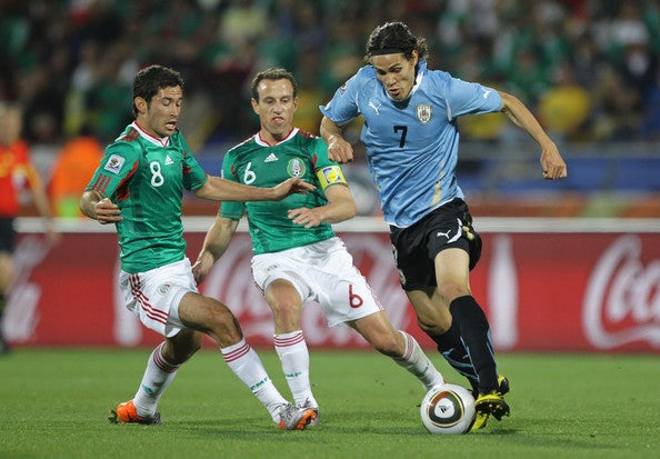 Cavani, en el Mundial de 2010 contra México