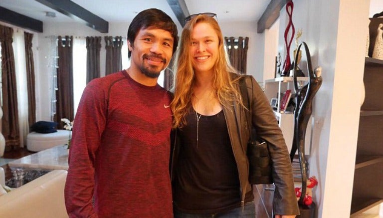 Manny Pacquiao en compañía de Ronda Rousey