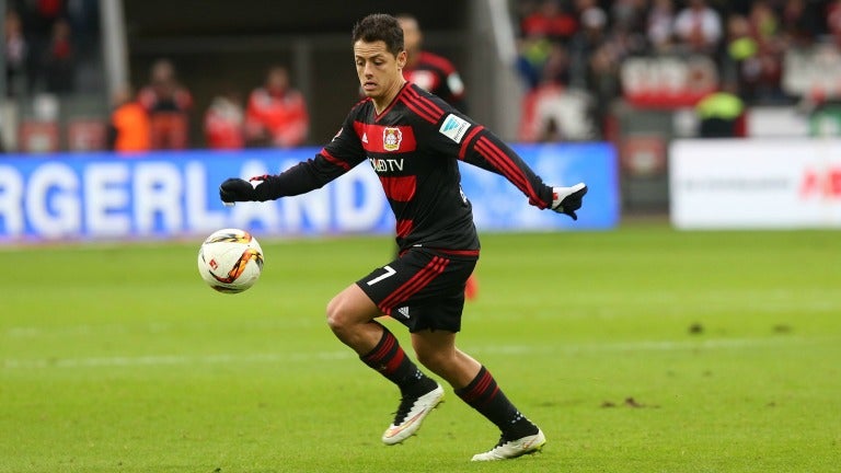 Chicharito, durante un partido del Leverkusen