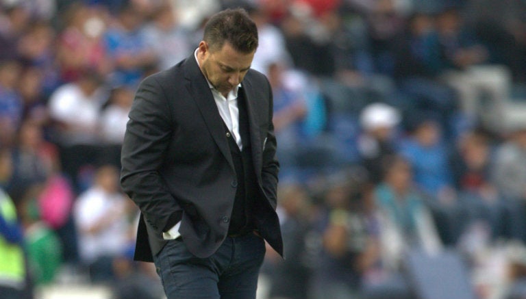 Antonio Mohamed muestra desilusión en juego contra Cruz Azul