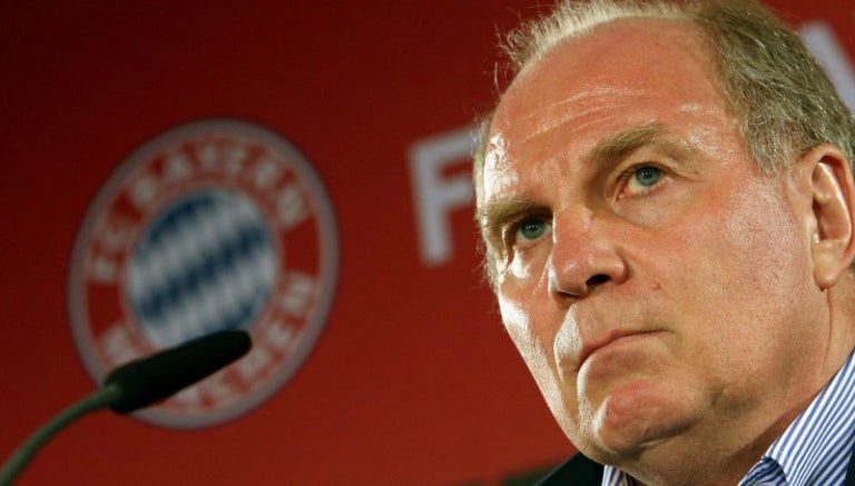 Hoeness en conferencia de prensa con el Bayern