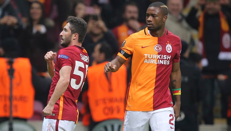 Jugadores de Galatasaray en un partido de Europa League