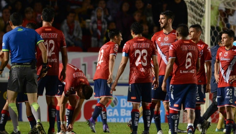 Los jugadores de Veracruz al termino del partido frente a Pumas