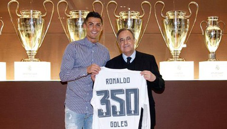 Cristiano recibió una playera especial por superar los 350 goles