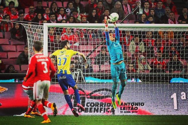 Gudiño en partido con el Madeira