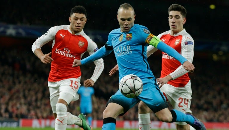 Iniesta, durante un partido frente al Arsenal