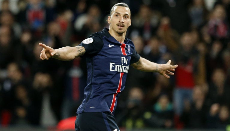 Zlatan celebra una anotación en el PSG