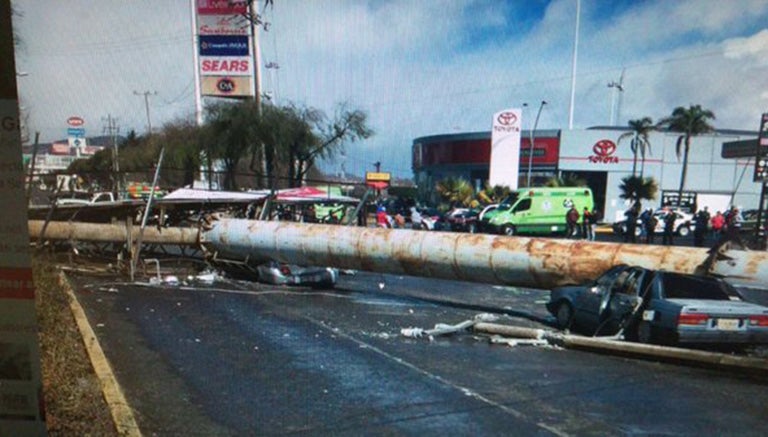 Una imagen del accidente en Metepec 