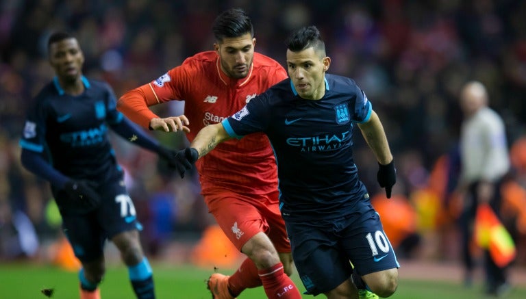 El Kun, durante un encuentro con el City