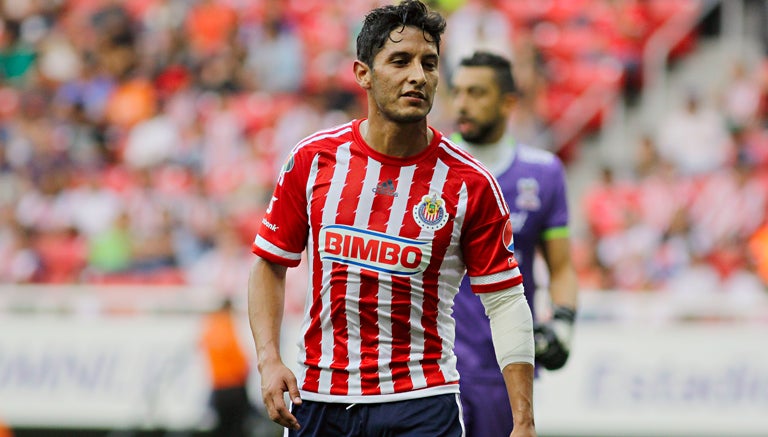 Reyna, durante un partido con Chivas