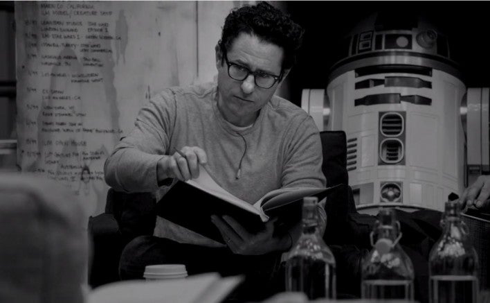 J.J. Abrams, director de la película durante la lectura de guión