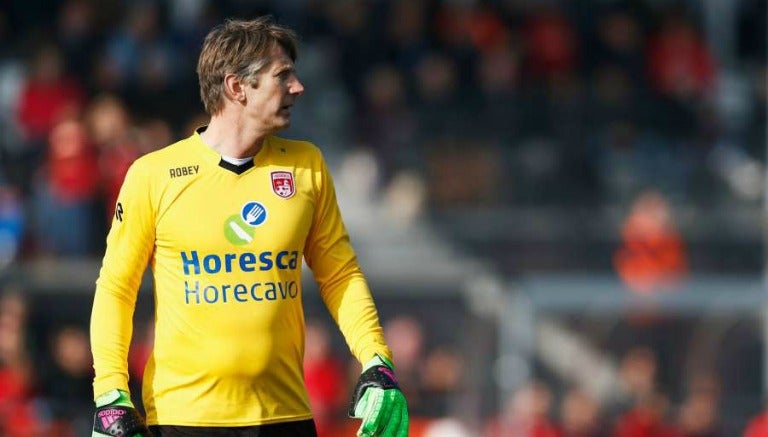 Van der Sar, durante el partido del Noordwijk 