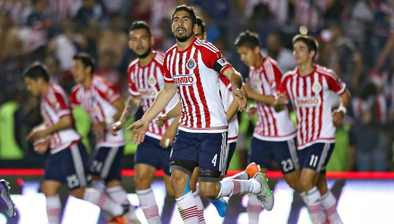 Elementos de Chivas en plena celebración 