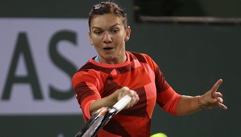 Halep regresa un disparo en contra de Vania King