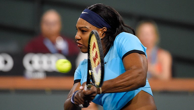 Williams responde a un disparo de Halep