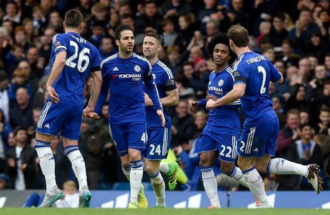 Cesc Fabregas celebra un gol durante el encuentro contra el West Ham