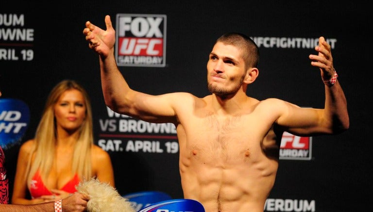 Khabib Nurmagomedov durante un pesaje