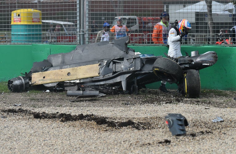 Así quedó el auto de Fernando Alonso tras choque con Guti