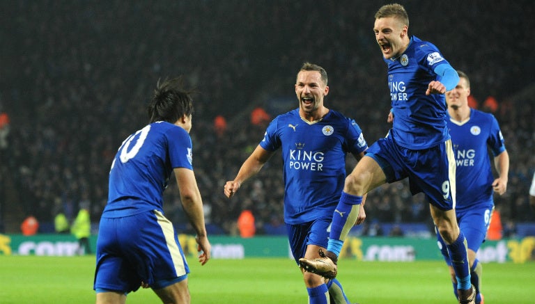 Vardy festeja luego de lograr un gol con los Foxes