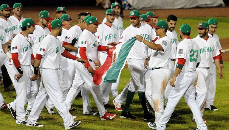 Mexicanos festejan el pase al Clásico Mundial de Beisbol