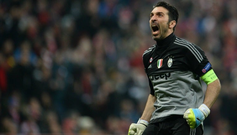 Gianluigi Buffon celebrando una victoria de la Juventus