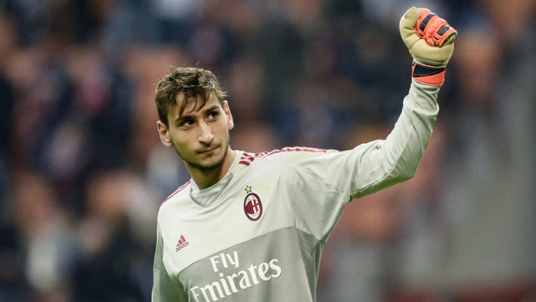 Gianluigi Donnarumma festeja tras juego del Milan