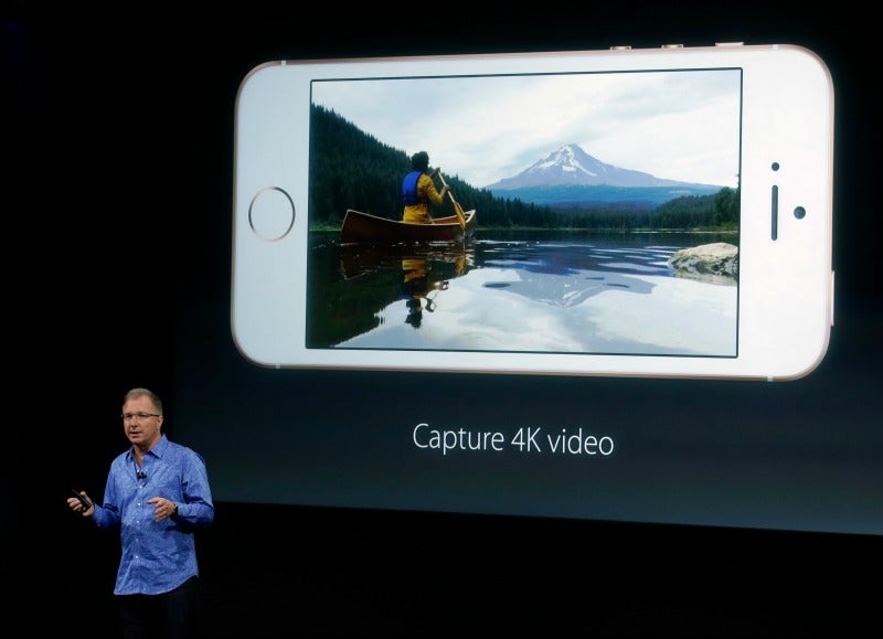 Greg Joswiak presenta el Iphone SE