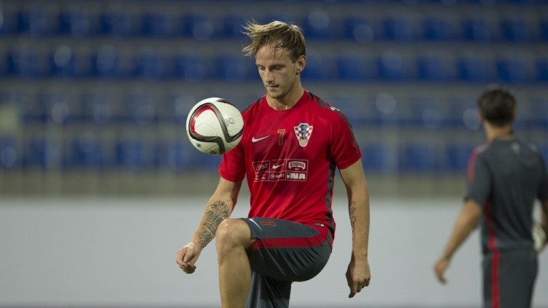 Rakitic en una práctica de Croacia