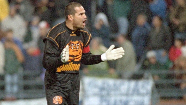 Chilavert durante un partido de Vélez