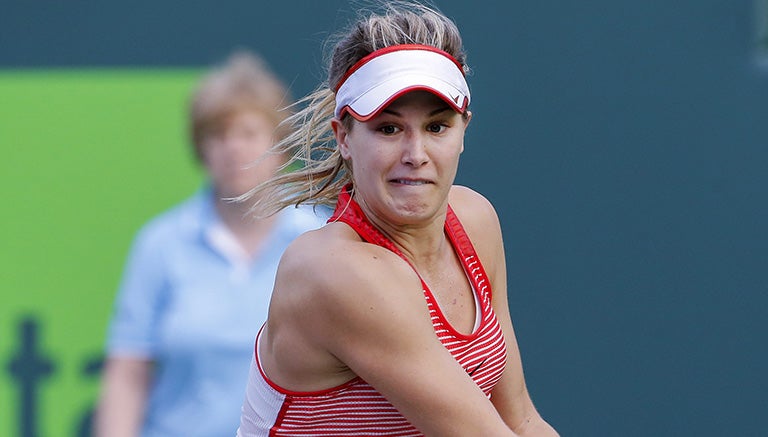 Bouchard busca regresar un disparo de Hradeka