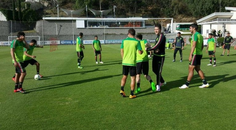 El Tricolor entrena en el CAR