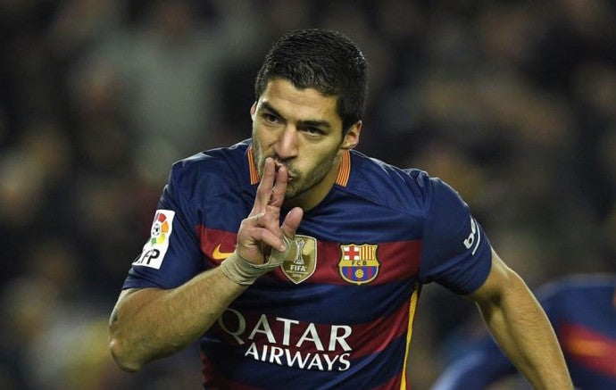 Suárez feseja un gol con el Barcelona