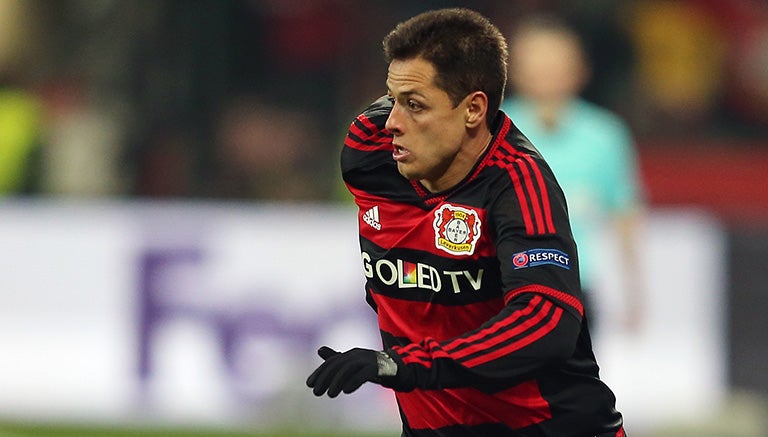 Chicharito, en un partido con el Leverkusen