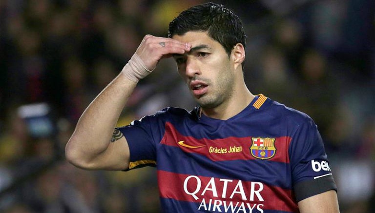 Suárez se lamenta tras su fallo con los culés